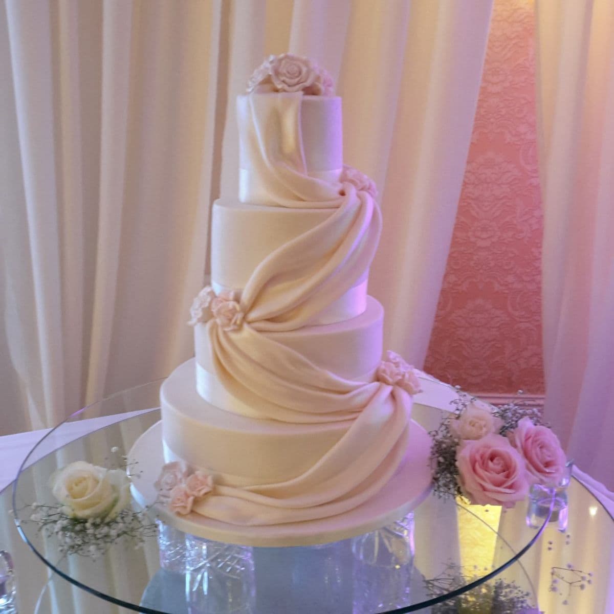 Bernadette Kennelly wedding cakes β wedding cake portfolio photo